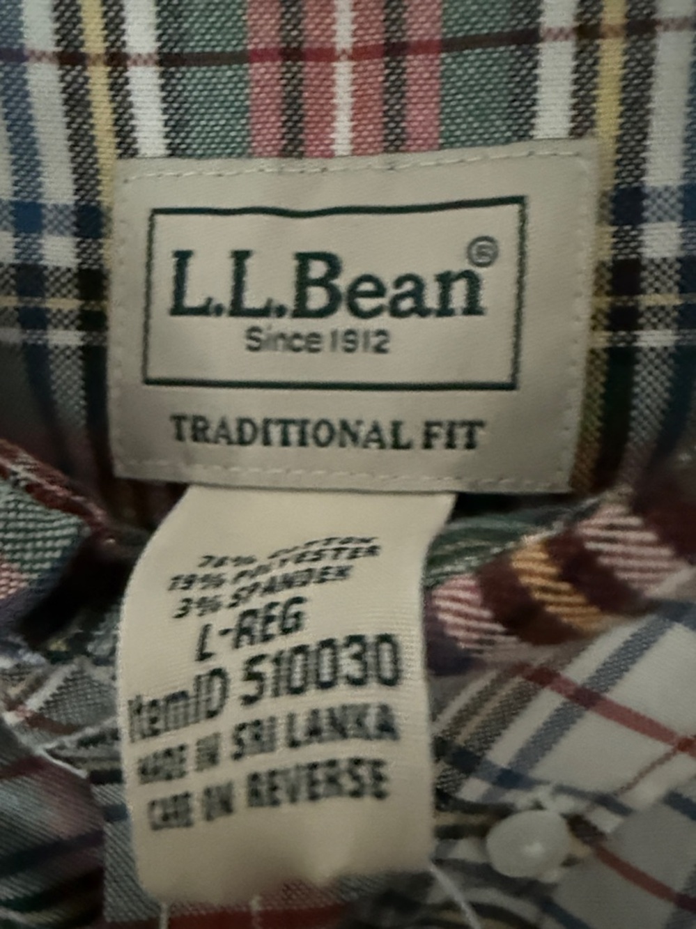 Classic Men's Red Plaid Button-Down Shirt - Picture 4 of 5